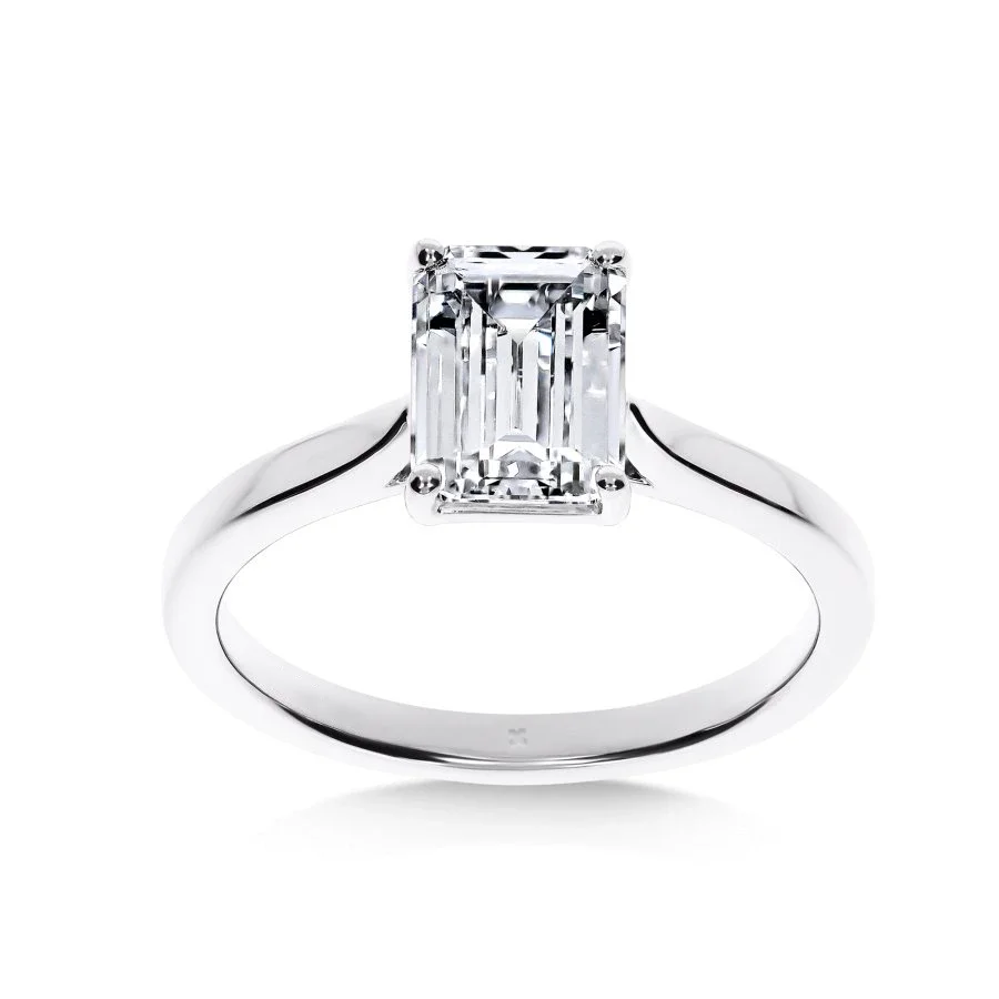 Bague de Fiançailles Diamant Émeraude Élégance | LeDiamanti Maroc
