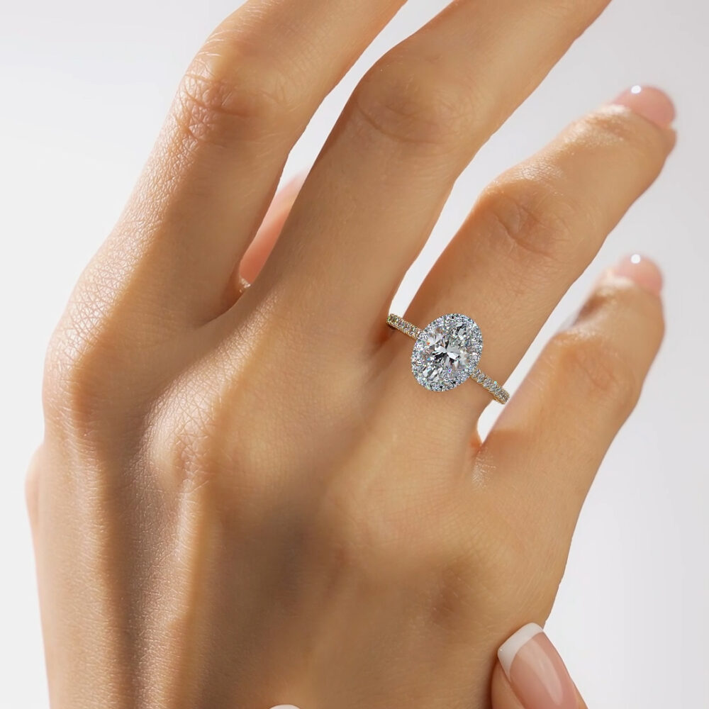 Bague Belle en diamant ovale certifié GIA et halo en or 18K – LEDIAMANTI
