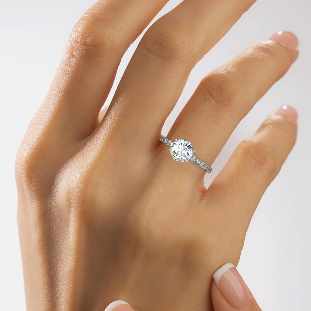 Bague Mon Amour en diamant rond avec pavage latéral sur or rose 18K – LEDIAMANTI Maroc